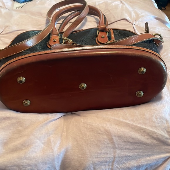 Dooney & Bourke bag with wrist and shoulder strap - Picture 5 of 8